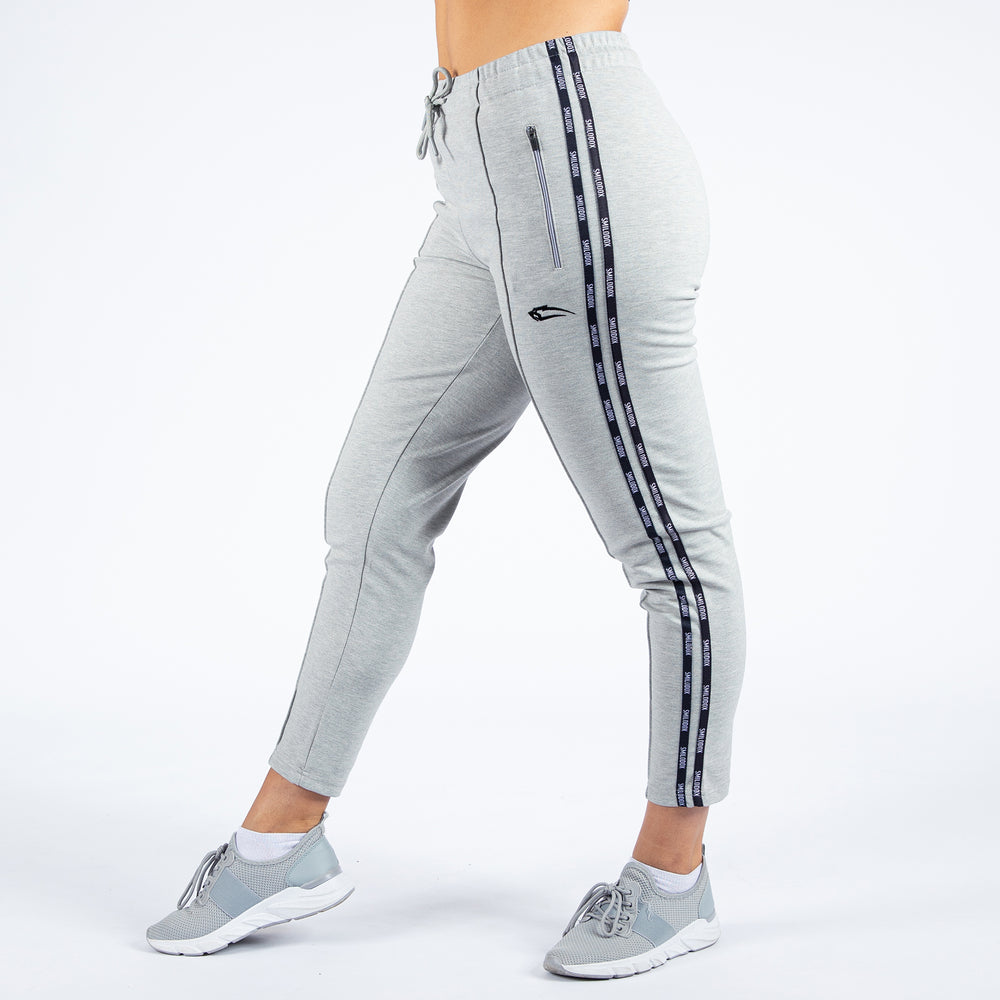 I pantaloni della tuta portano